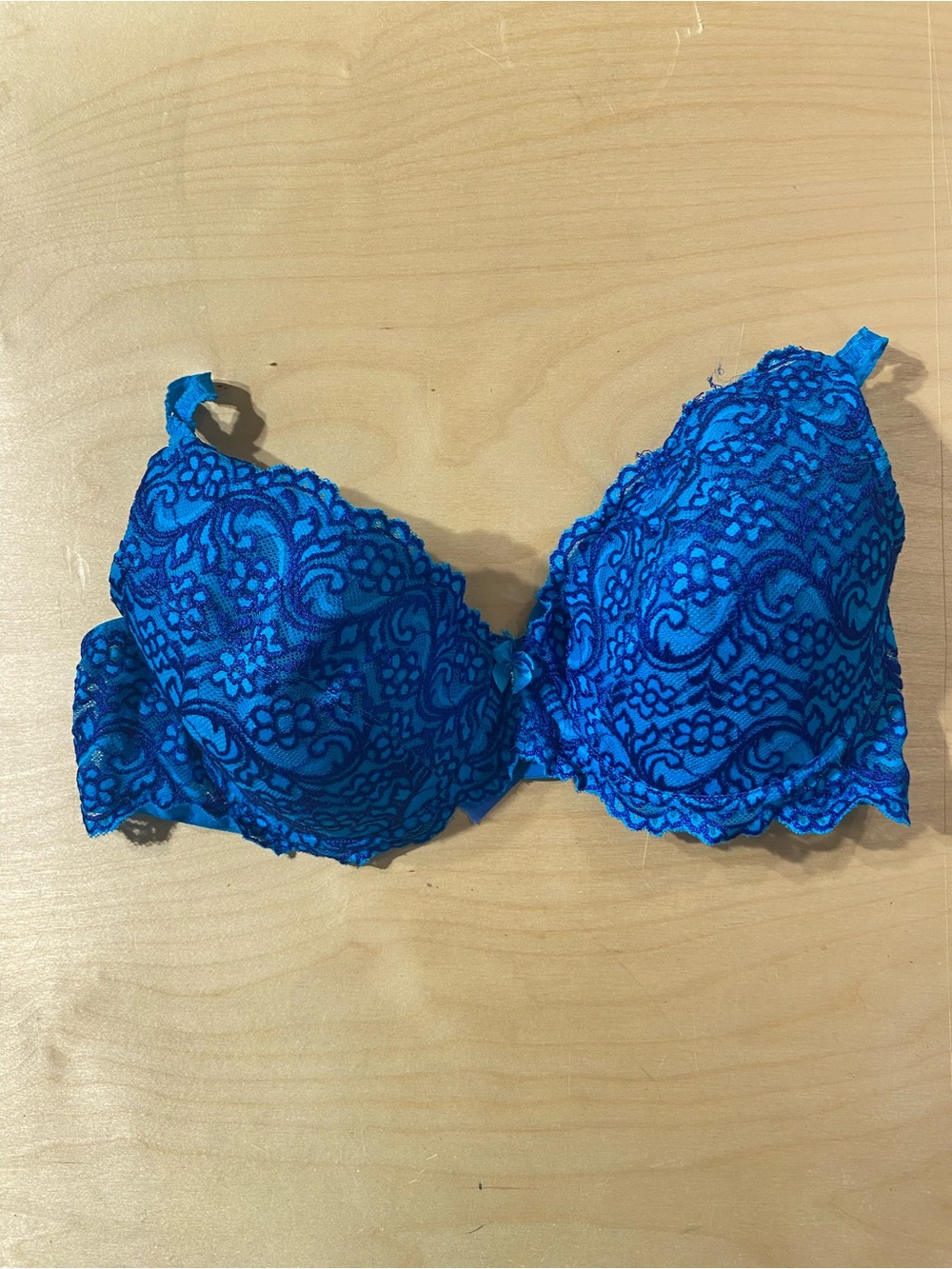 Smart & Sexy Blue Lace Push-Up Bra
Underwire 42D (Z)